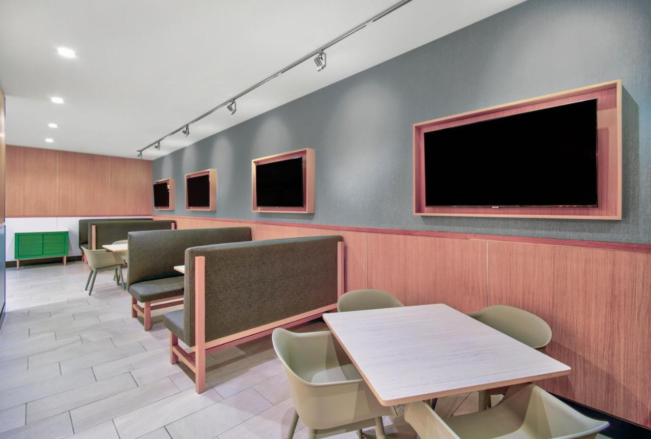 Holiday Inn - Erie By Ihg Kültér fotó